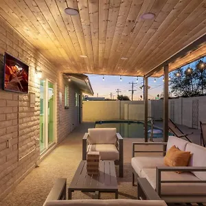 Cozy-perfect Location-private Pool-heat Optional- Spring Training-gcu Phoenix