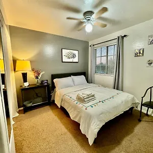 Cozy Private With Shared Bathroom Inside A House Phoenix