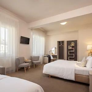 Pytloun Kampa Garden 4* פראג