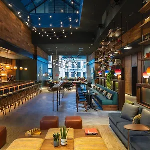 Moxy Nyc Downtown Hotel